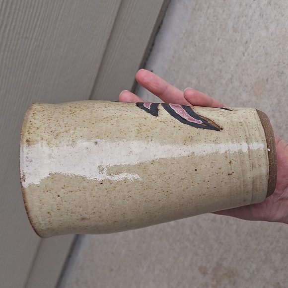 Vintage artist signed speckle pottery vase - Picture 5 of 8